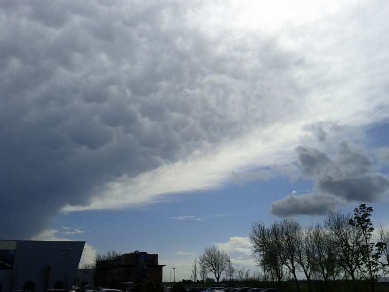 Mammatus_26_04_2012.jpg